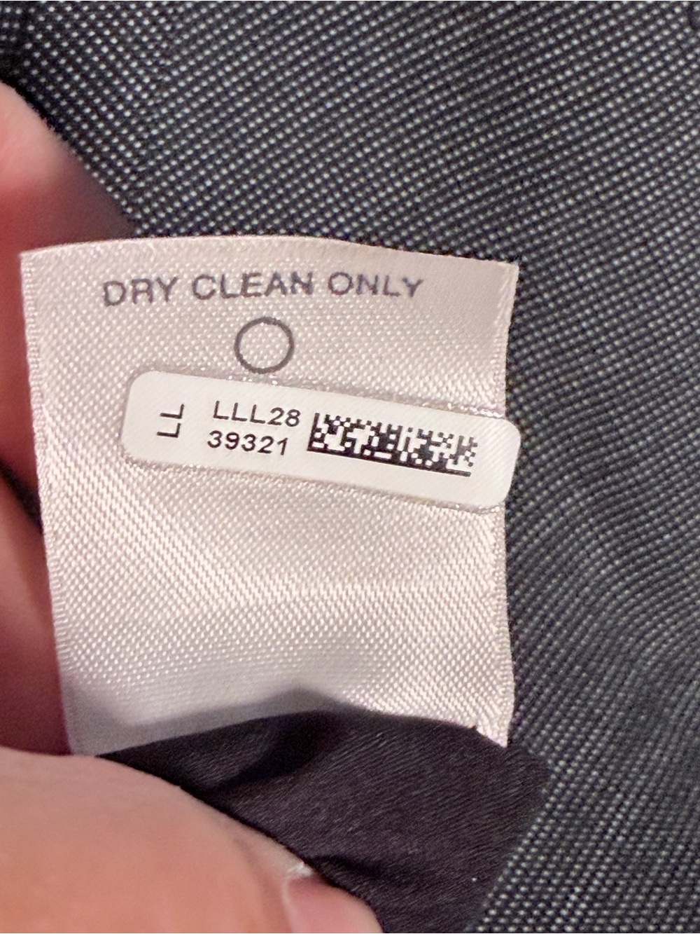 Classiques Entier Gray Two-Button Tailored Blazer - Picture 9 of 11